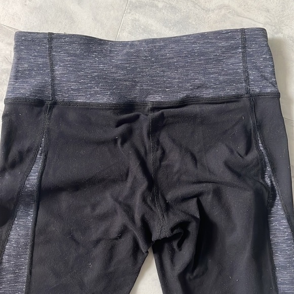 Athleta Athletic leggings Black/gray Side seam pattern Size S GUC - Picture 8 of 8
